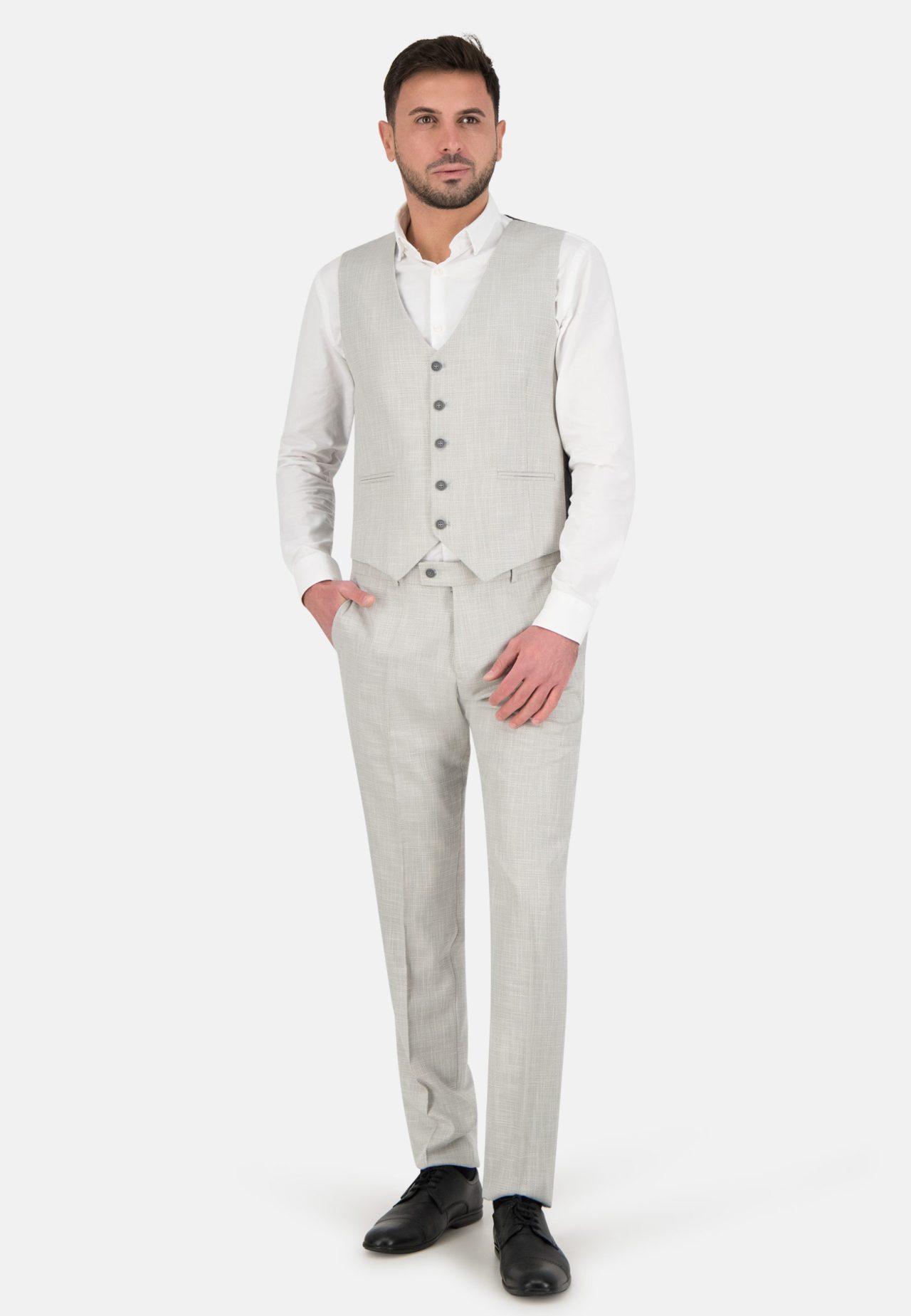 Must-have Anzüge in jedem Kleiderschrank: Eine Liste der essentiellen Anzüge, die jeder Mann besitzen sollte
